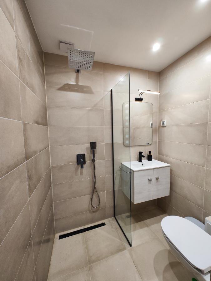 Apart Sofia Lion Bridge 2Bdr Self Check In Apartment Exterior foto